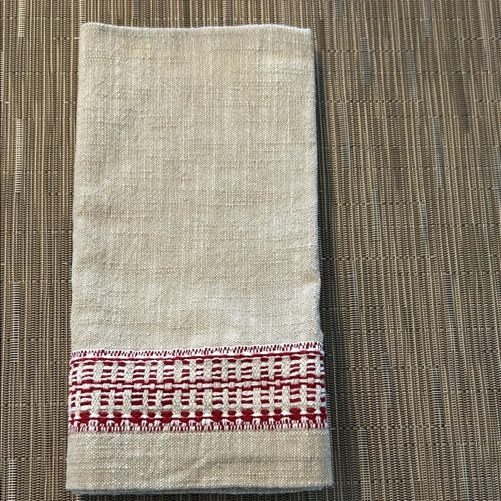 Williams Sonoma Linen with Red Detailing